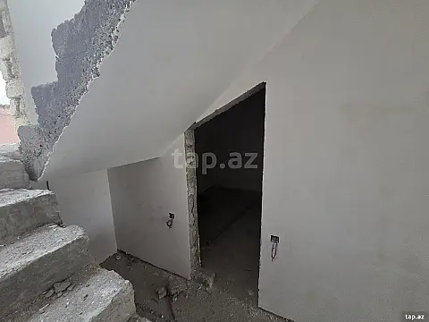 Satılır 7 otaqlı həyət evi 330 m²