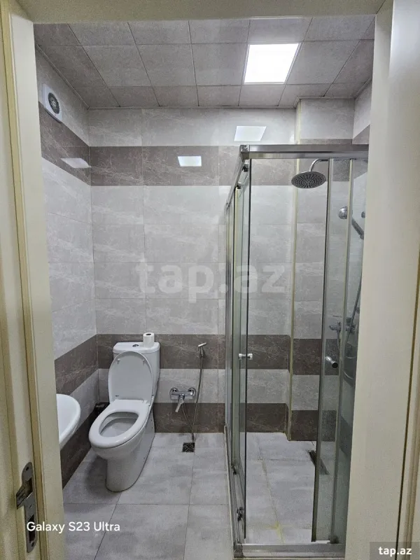 Kirayə verilir 2 otaqlı yeni tikili 56 m²