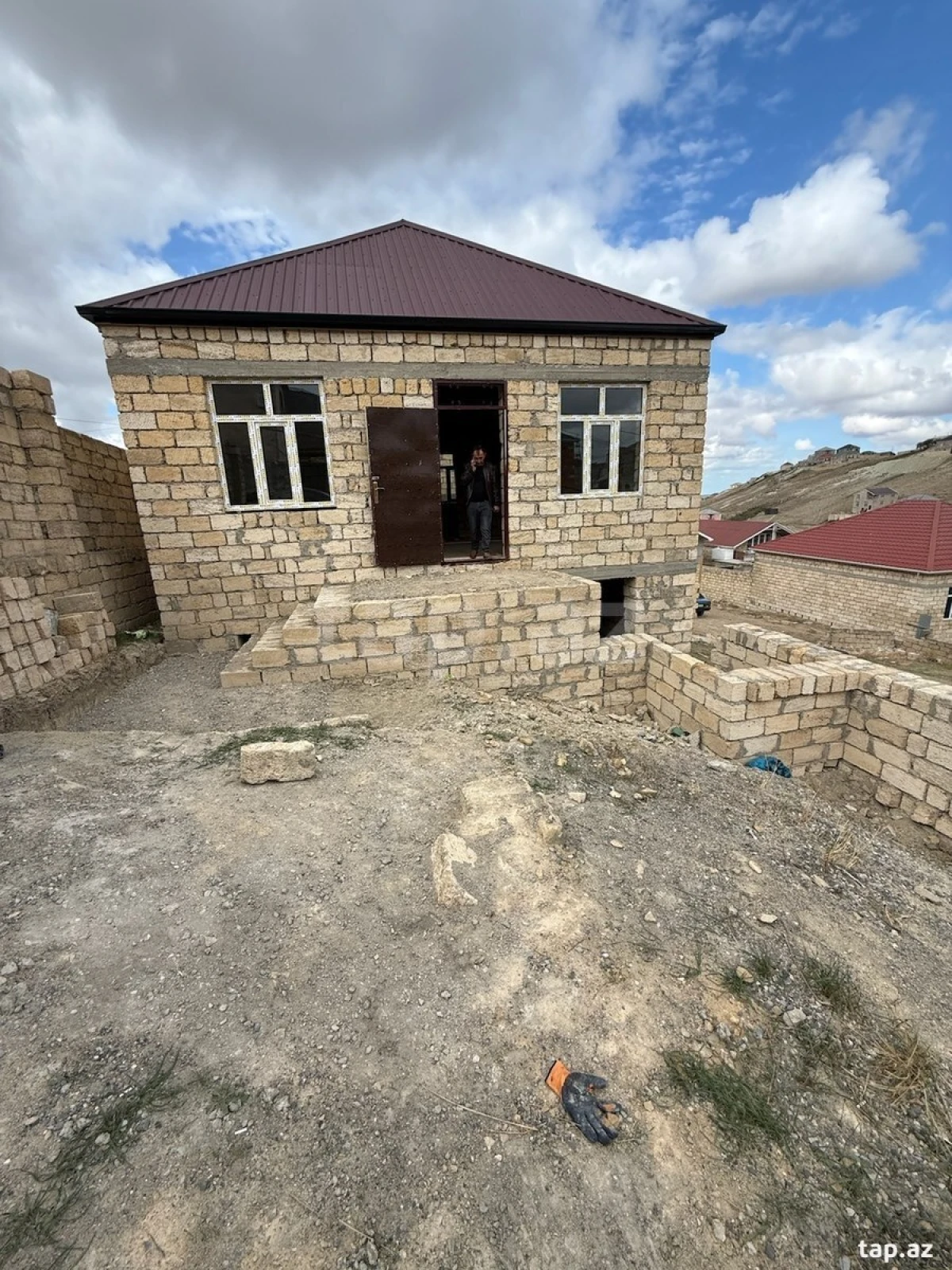 Satılır 3 otaqlı həyət evi