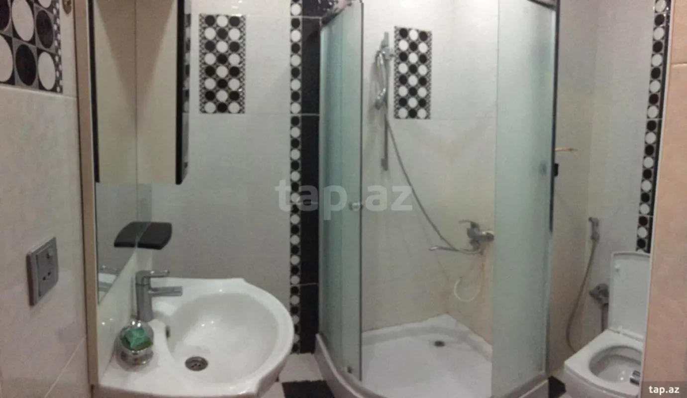 Kirayə verilir 2 otaqlı mənzil 100 m²