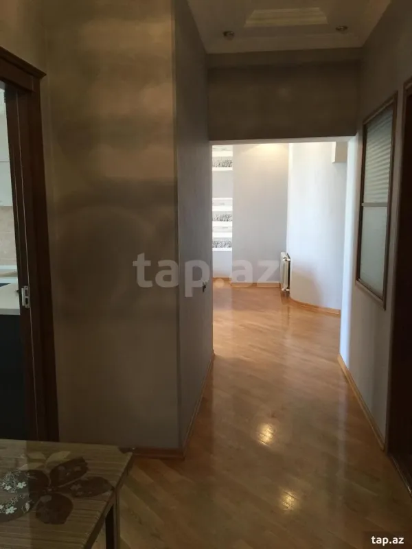 Kirayə verilir 2 otaqlı mənzil 100 m²