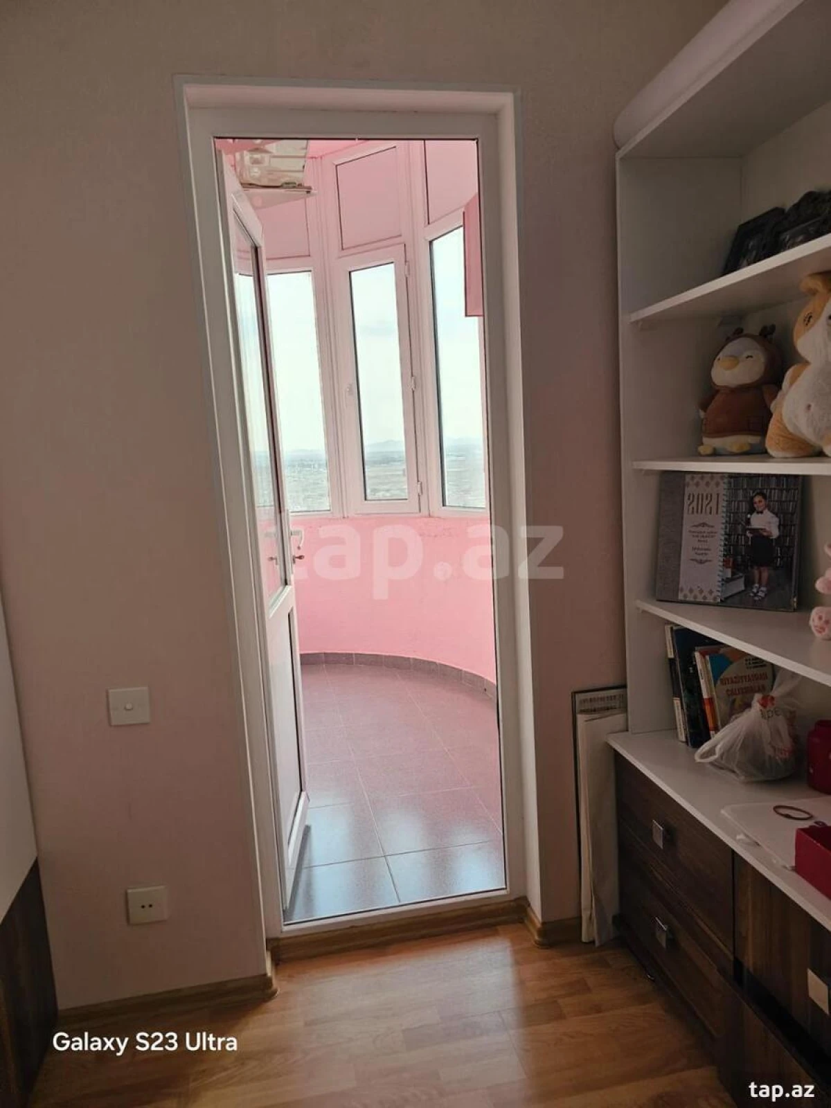 Satılır 4 otaqlı yeni tikili 180 m²