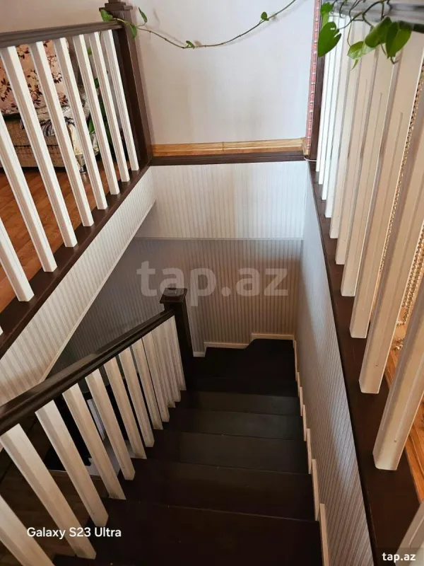 Satılır 4 otaqlı yeni tikili 180 m²