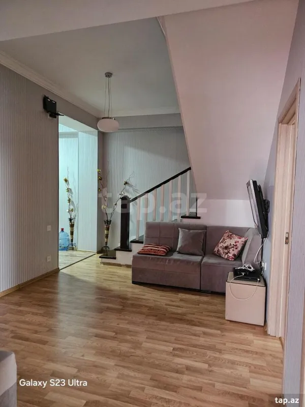 Satılır 4 otaqlı yeni tikili 180 m²