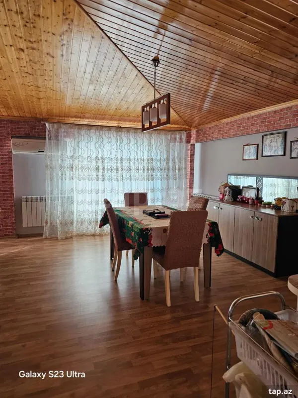 Satılır 4 otaqlı yeni tikili 180 m²
