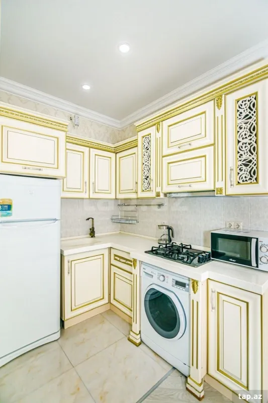 Kirayə verilir 2 otaqlı yeni tikili 100 m²