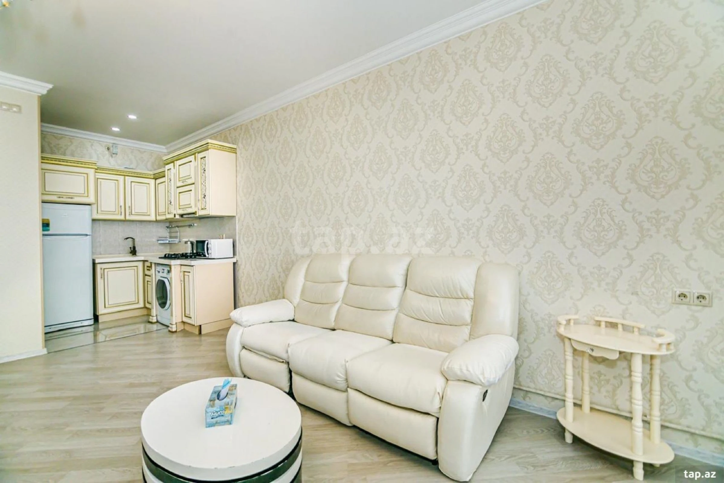 Kirayə verilir 2 otaqlı yeni tikili 100 m²