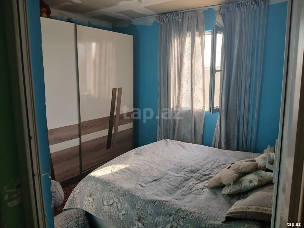 Satılır 4 otaqlı həyət evi