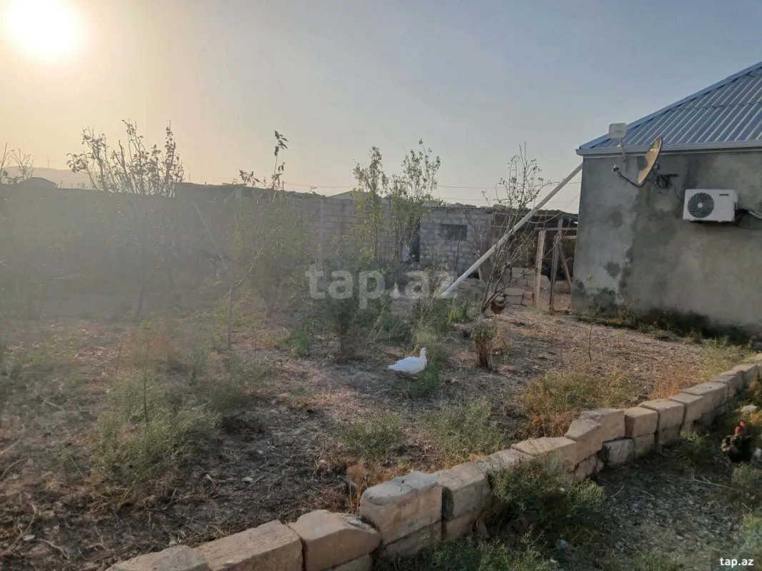 Satılır 4 otaqlı həyət evi