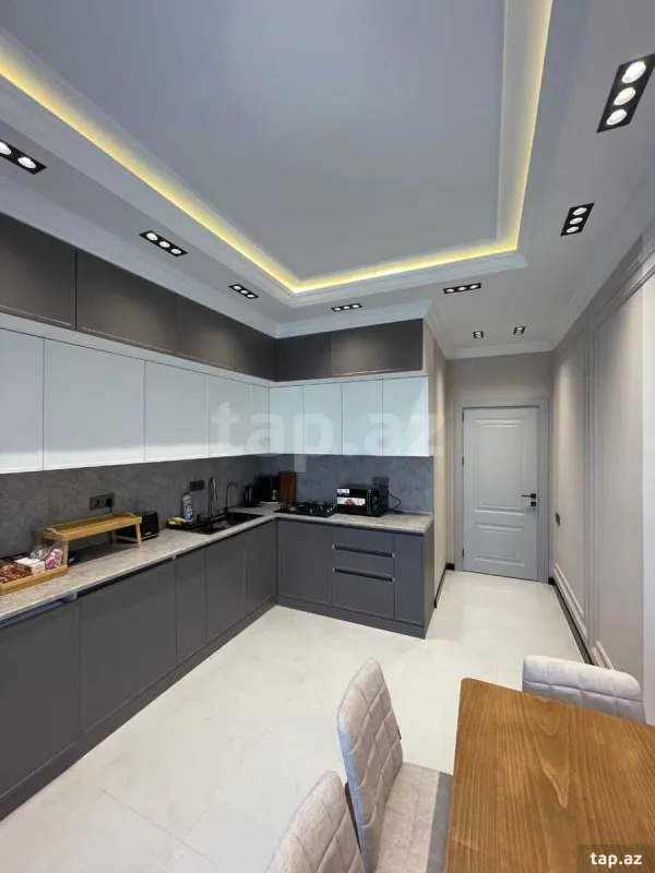 Kirayə verilir 2 otaqlı yeni tikili 100 m²