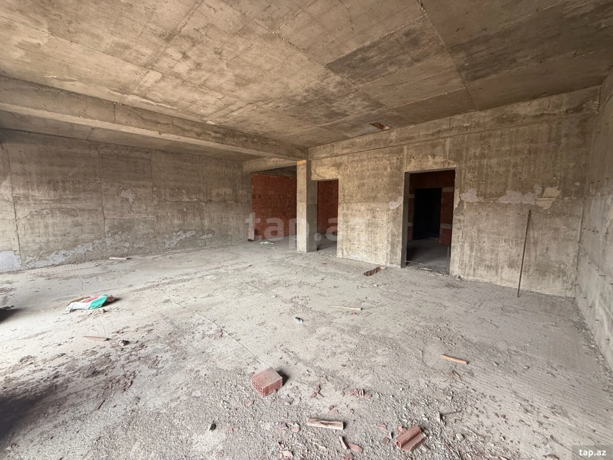 Satılır 3 otaqlı yeni tikili 115 m²