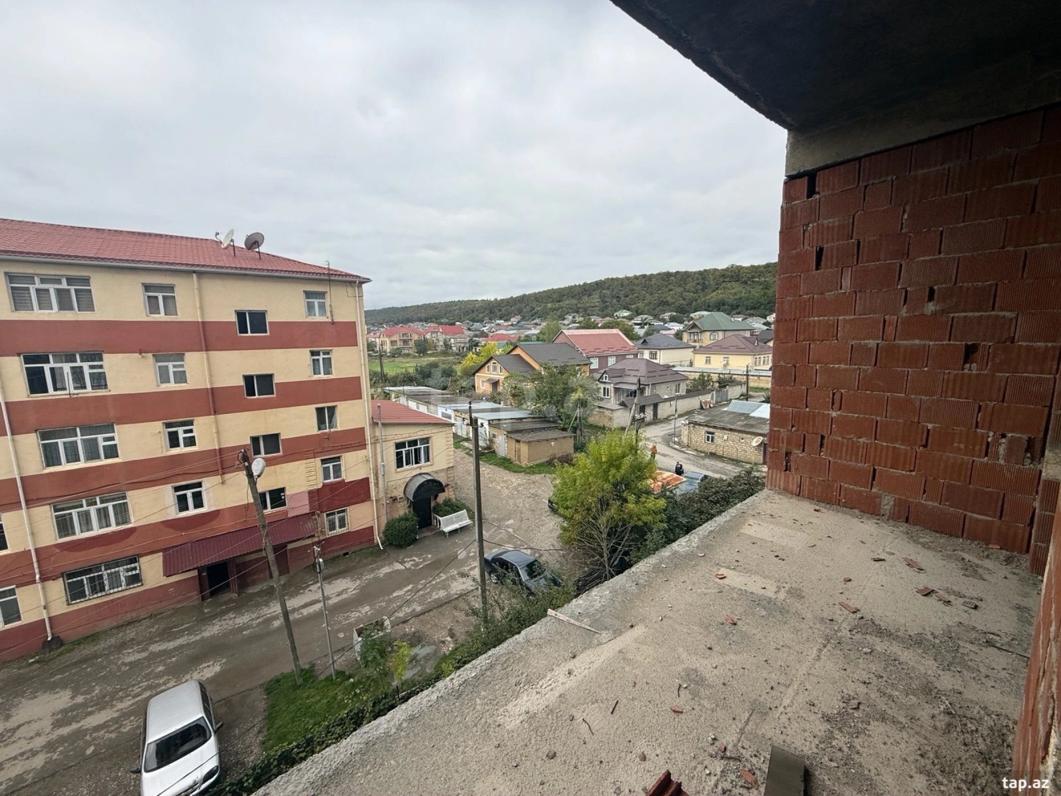 Satılır 3 otaqlı yeni tikili 115 m²