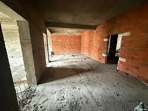 Satılır 3 otaqlı yeni tikili 115 m²