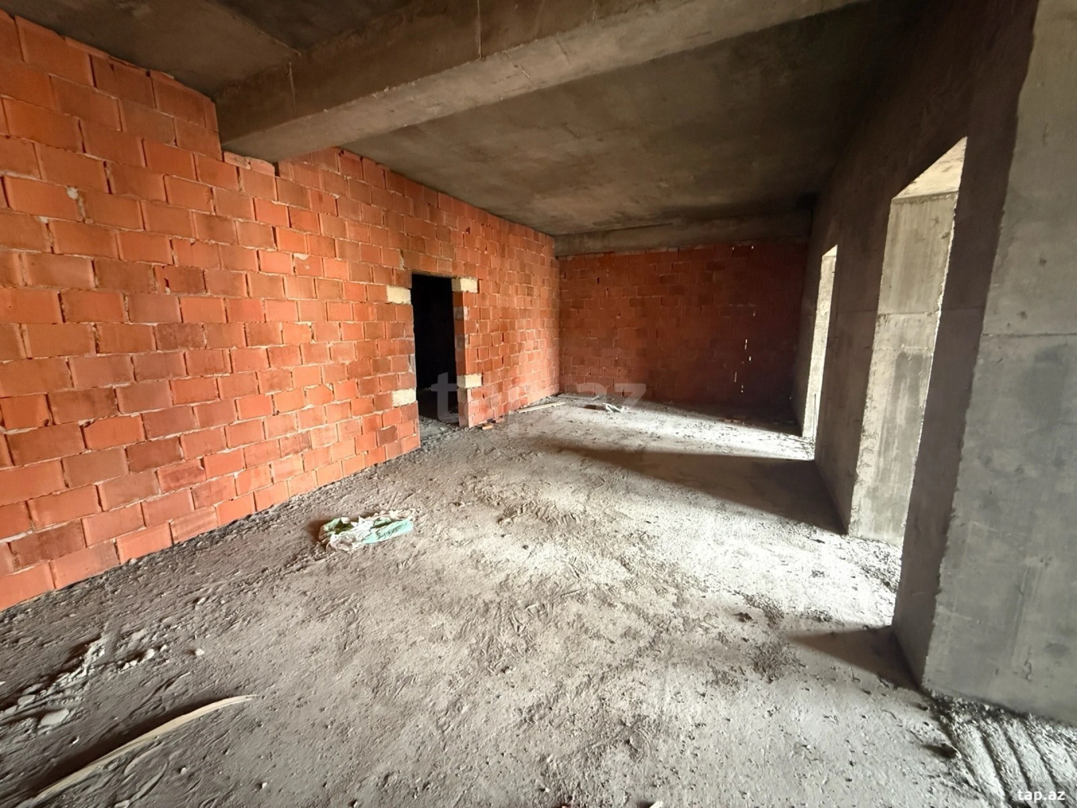 Satılır 3 otaqlı yeni tikili 115 m²