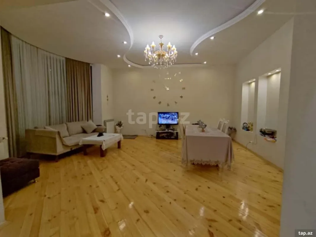 Satılır 7 otaqlı həyət evi