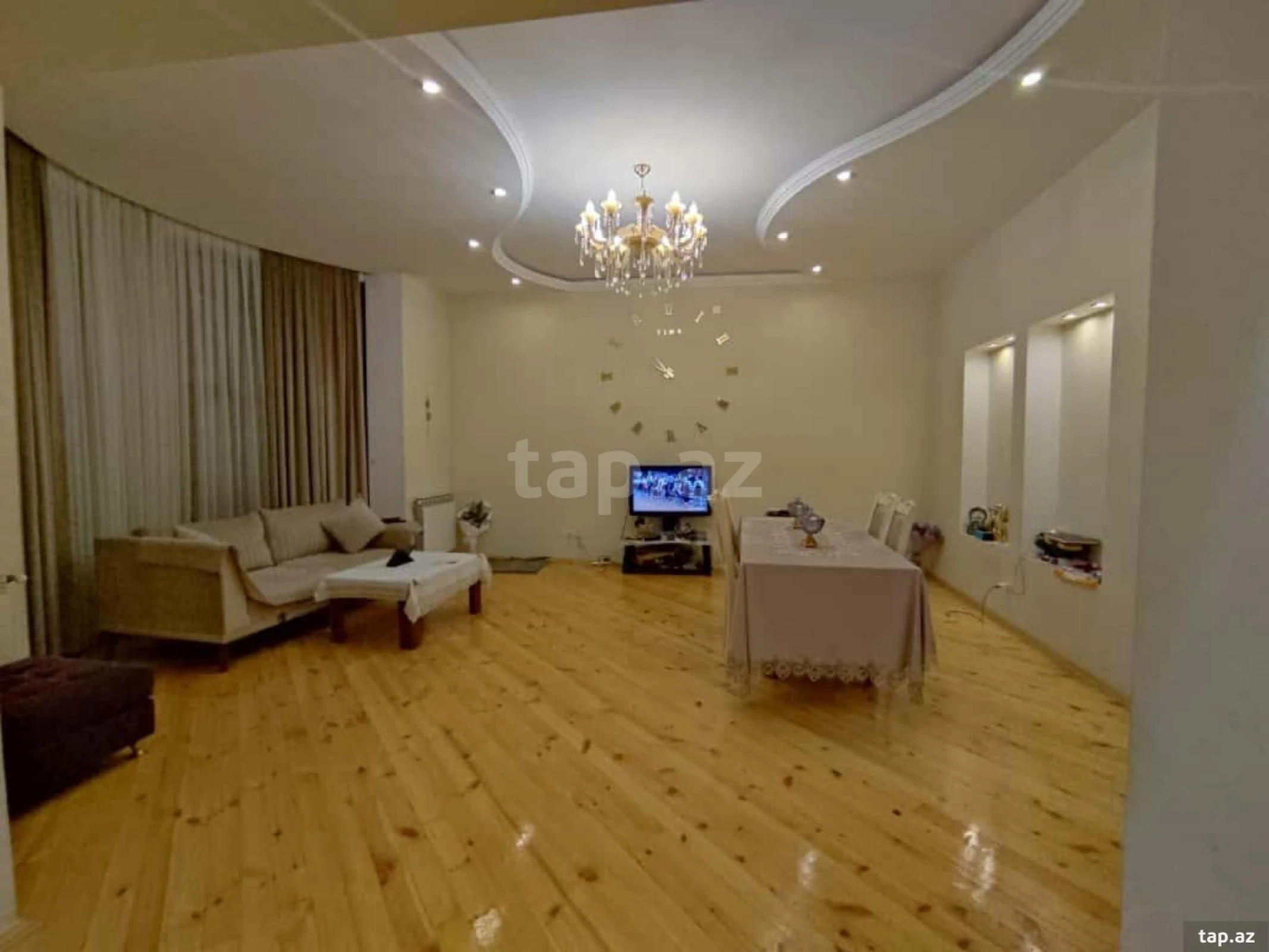 Satılır 7 otaqlı həyət evi