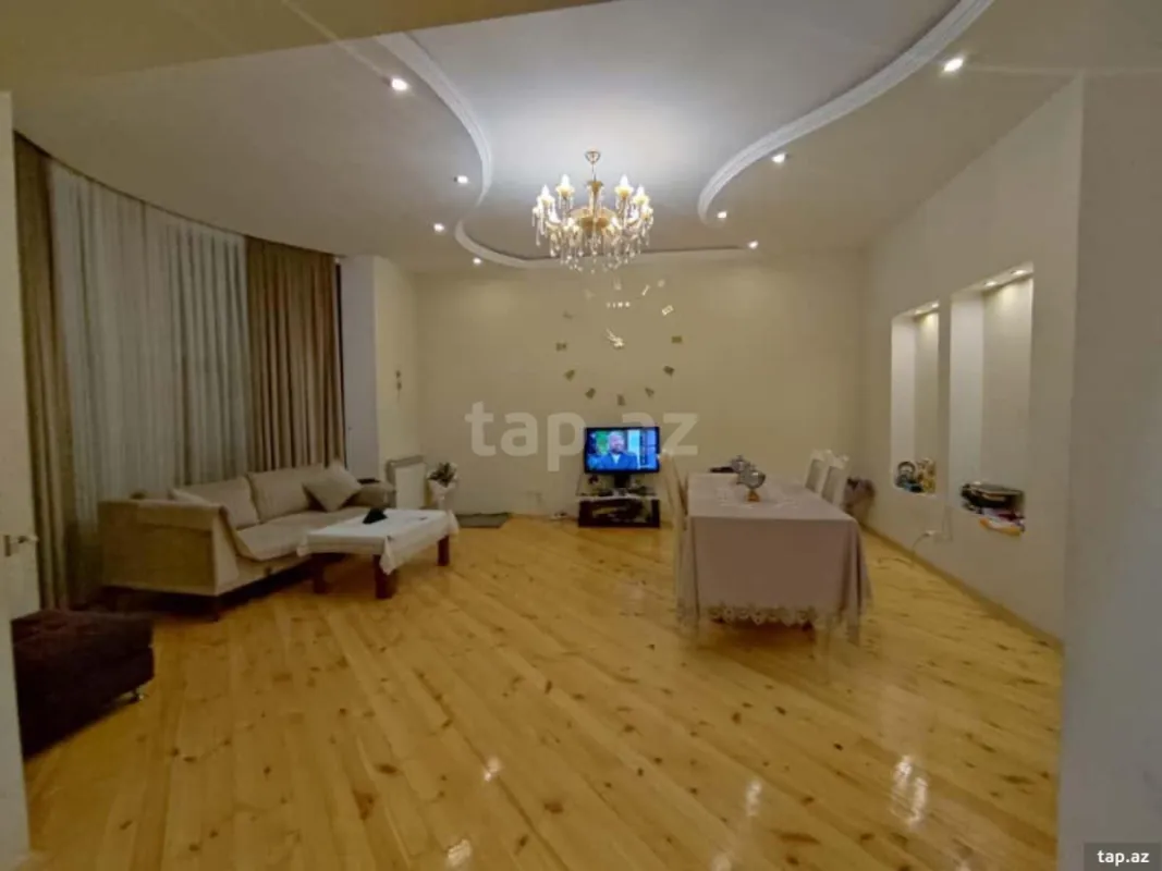 Satılır 7 otaqlı həyət evi