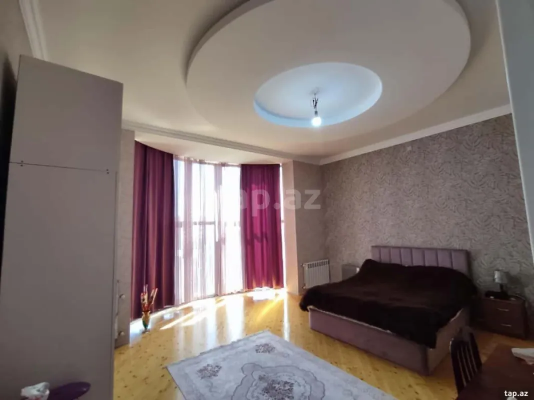 Satılır 7 otaqlı həyət evi