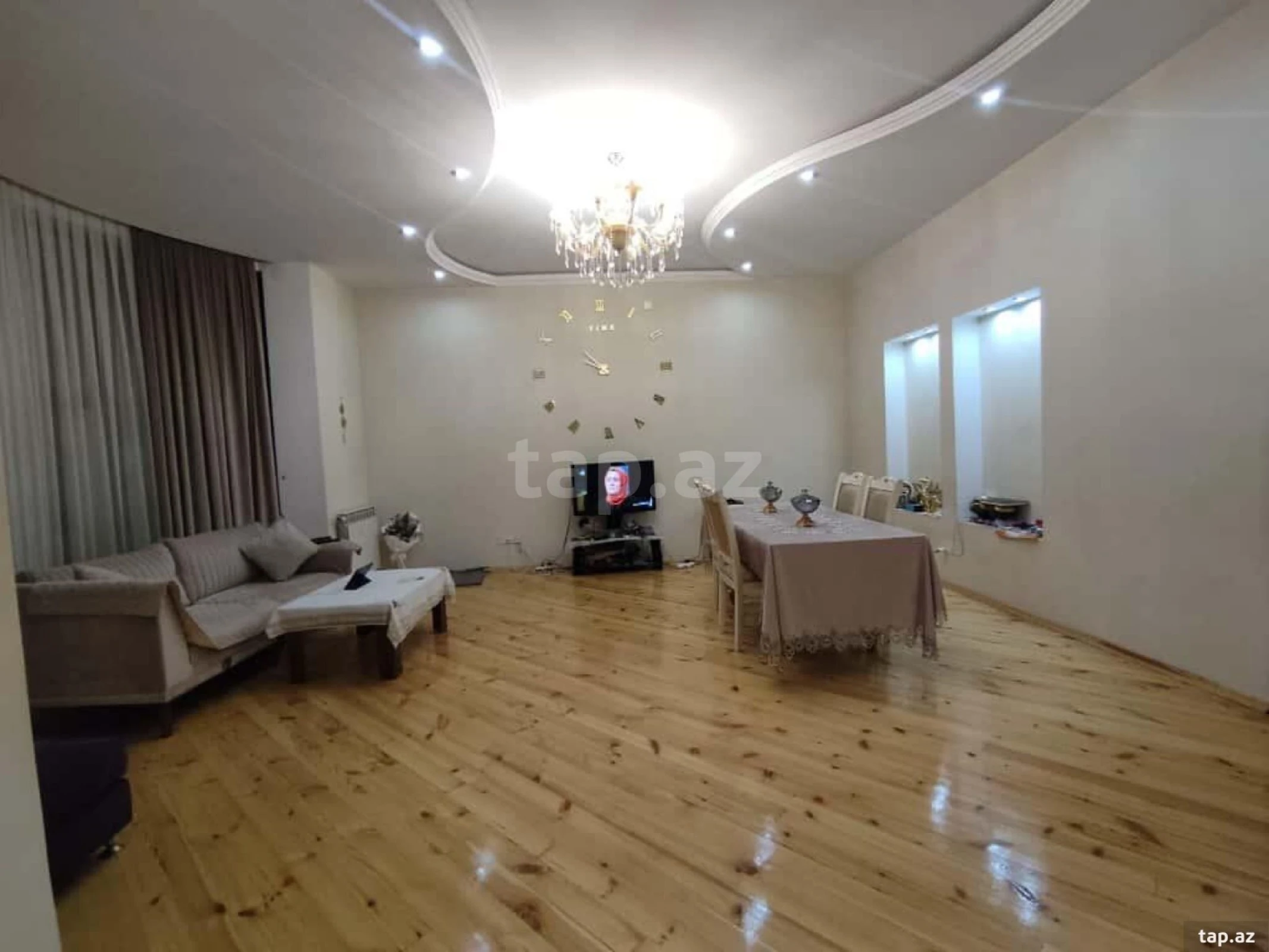 Satılır 7 otaqlı həyət evi