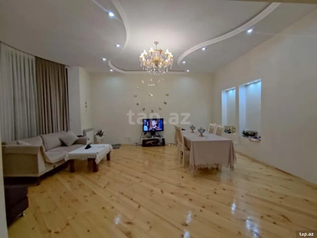 Satılır 7 otaqlı həyət evi