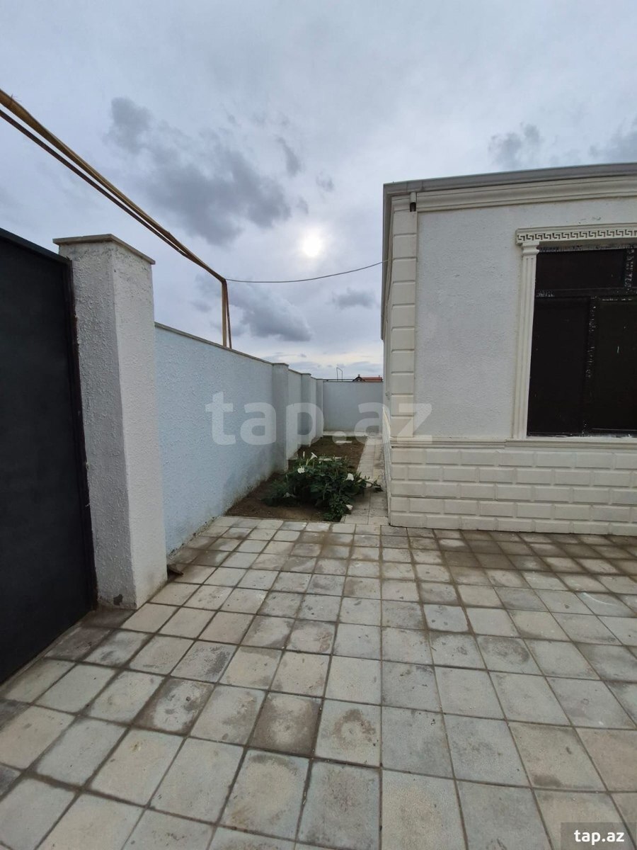 Satılır 3 otaqlı həyət evi 100 m²