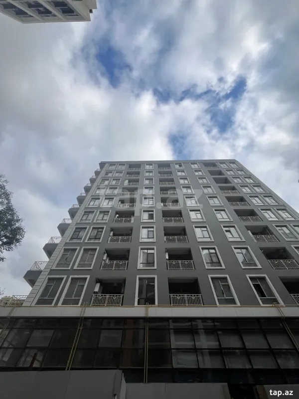 Satılır 3 otaqlı yeni tikili 120 m²
