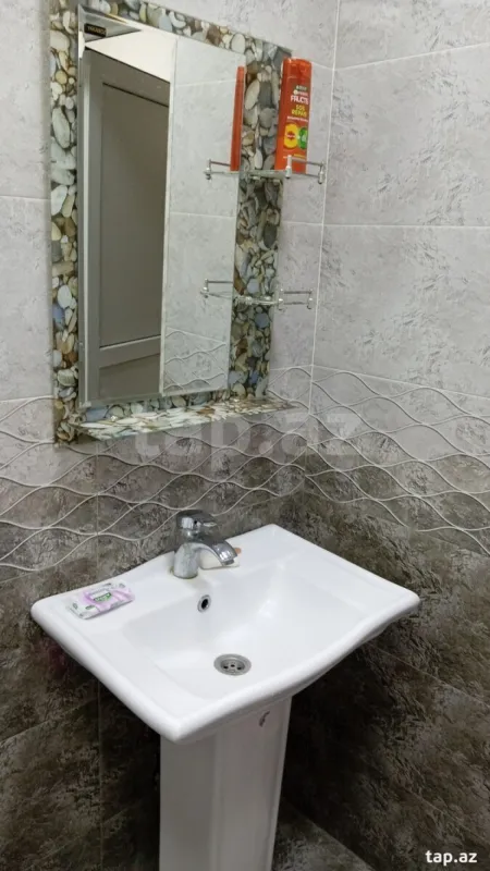 Kirayə verilir 2 otaqlı yeni tikili 42 m²