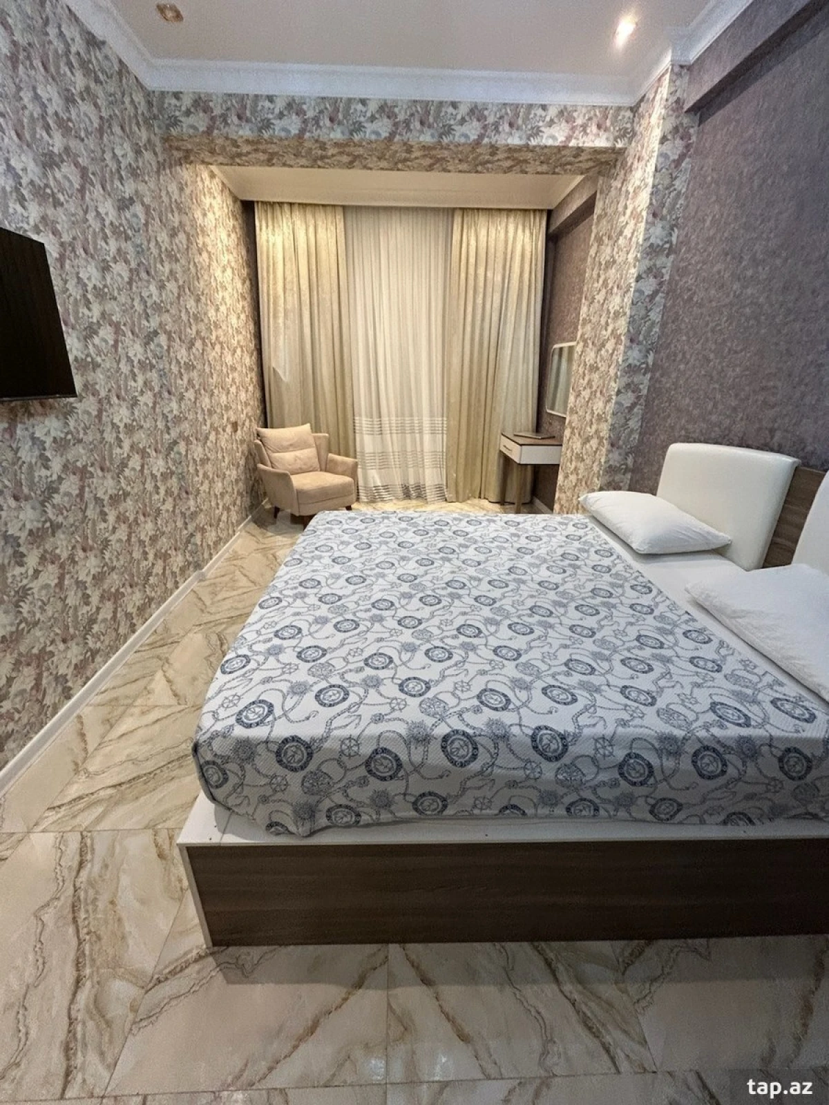 Kirayə verilir 3 otaqlı yeni tikili 80 m²