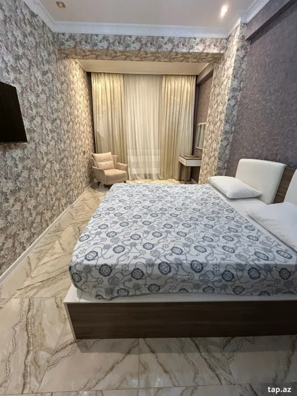 Kirayə verilir 3 otaqlı yeni tikili 80 m²