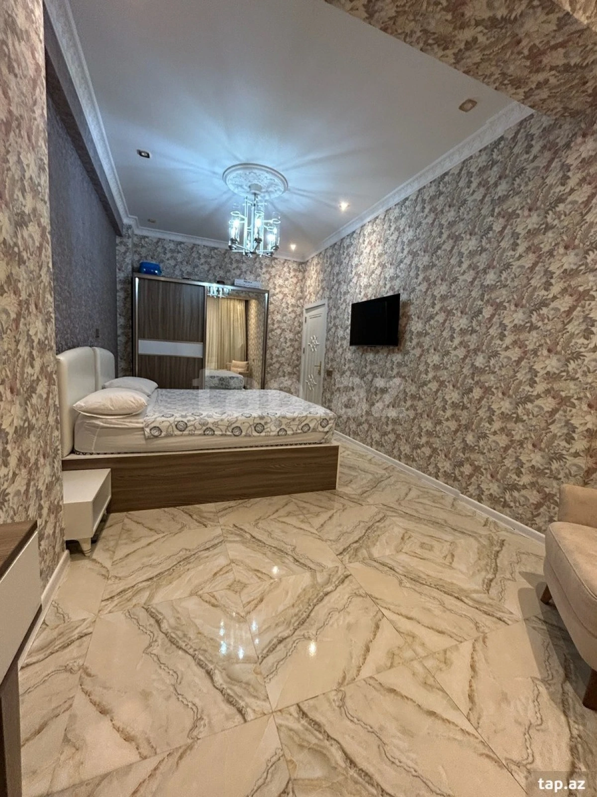 Kirayə verilir 3 otaqlı yeni tikili 80 m²