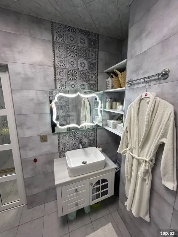 Kirayə verilir 3 otaqlı yeni tikili 80 m²