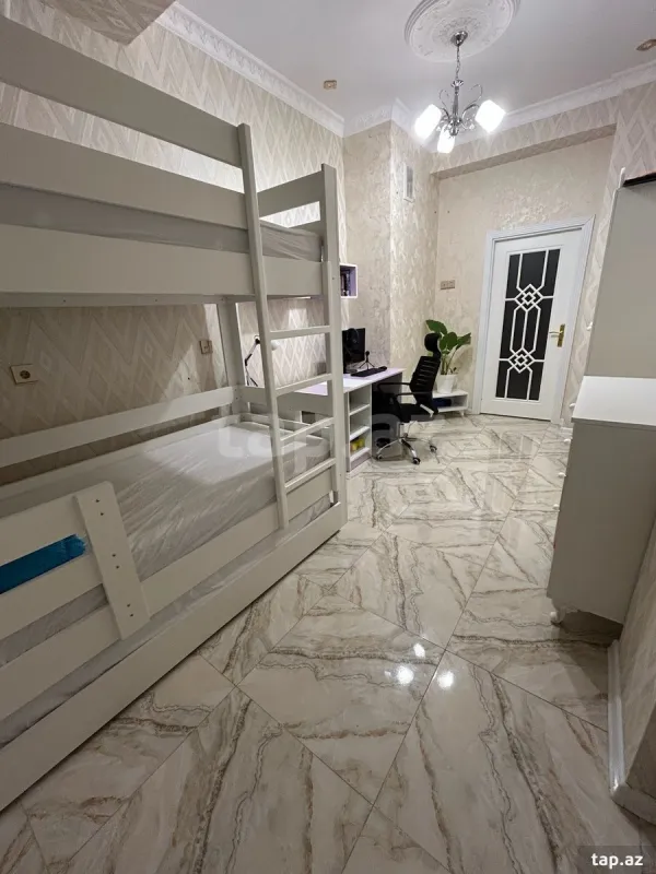 Kirayə verilir 3 otaqlı yeni tikili 80 m²