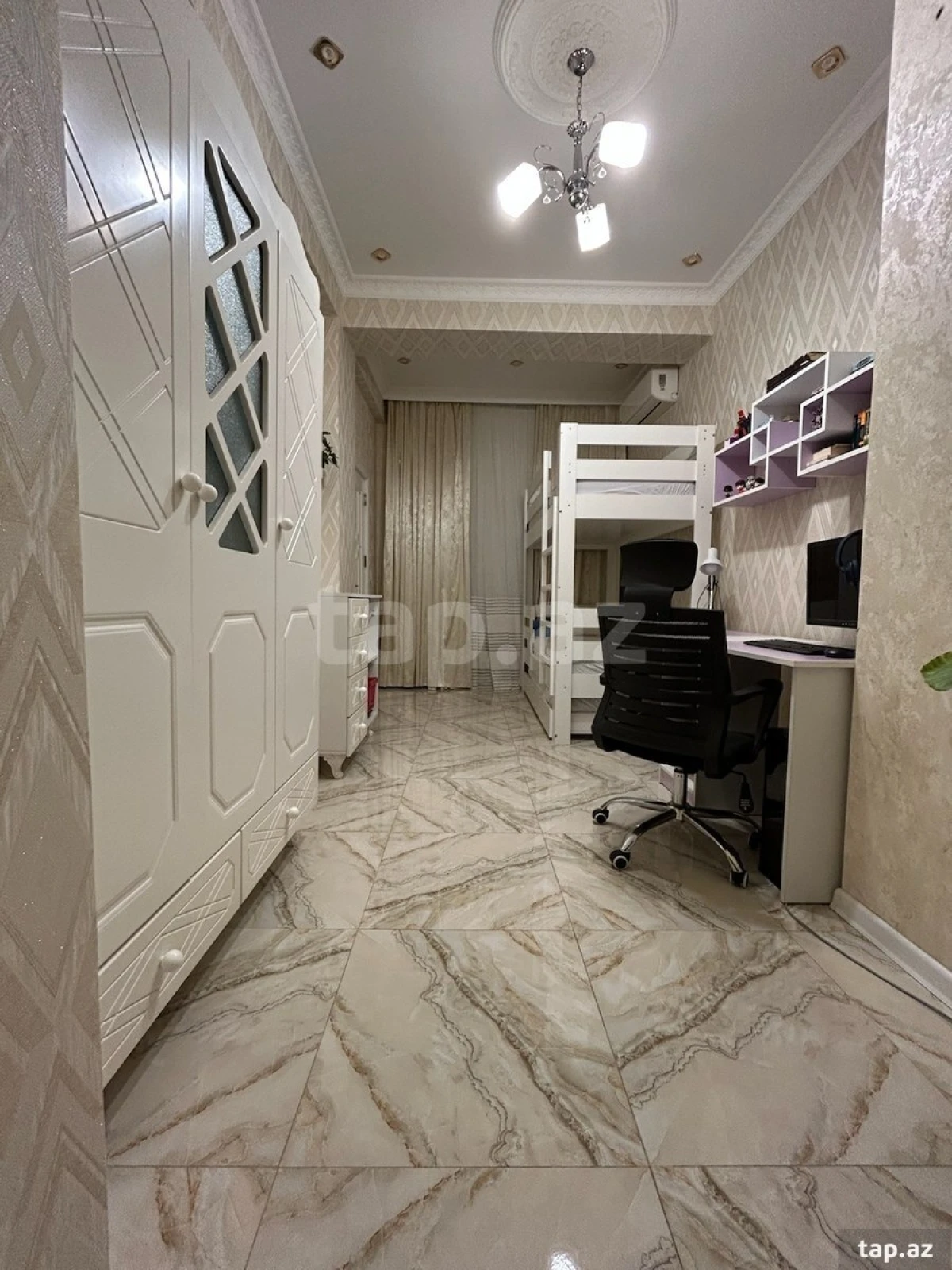 Kirayə verilir 3 otaqlı yeni tikili 80 m²