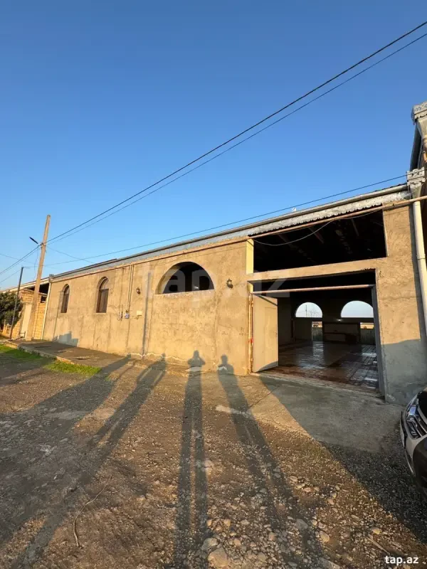 Satılır 4 otaqlı həyət evi 145 m²