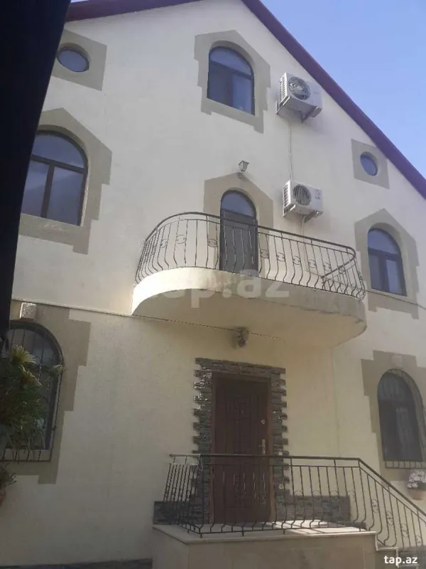 Satılır 4 otaqlı həyət evi
