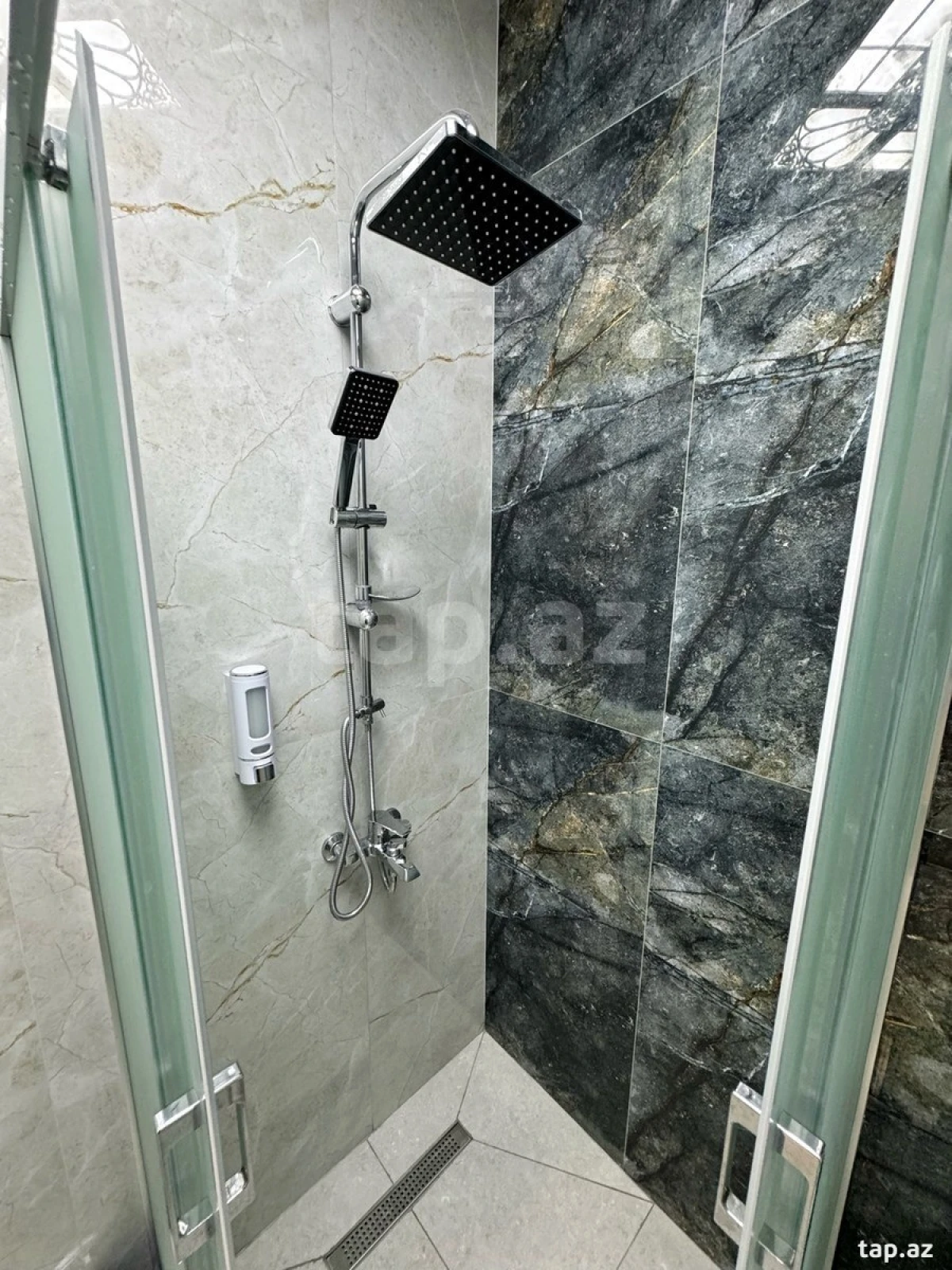 Kirayə verilir 1 otaqlı yeni tikili 45 m²