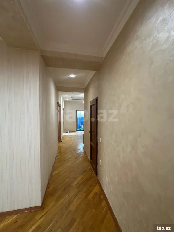Satılır 4 otaqlı yeni tikili 160 m²
