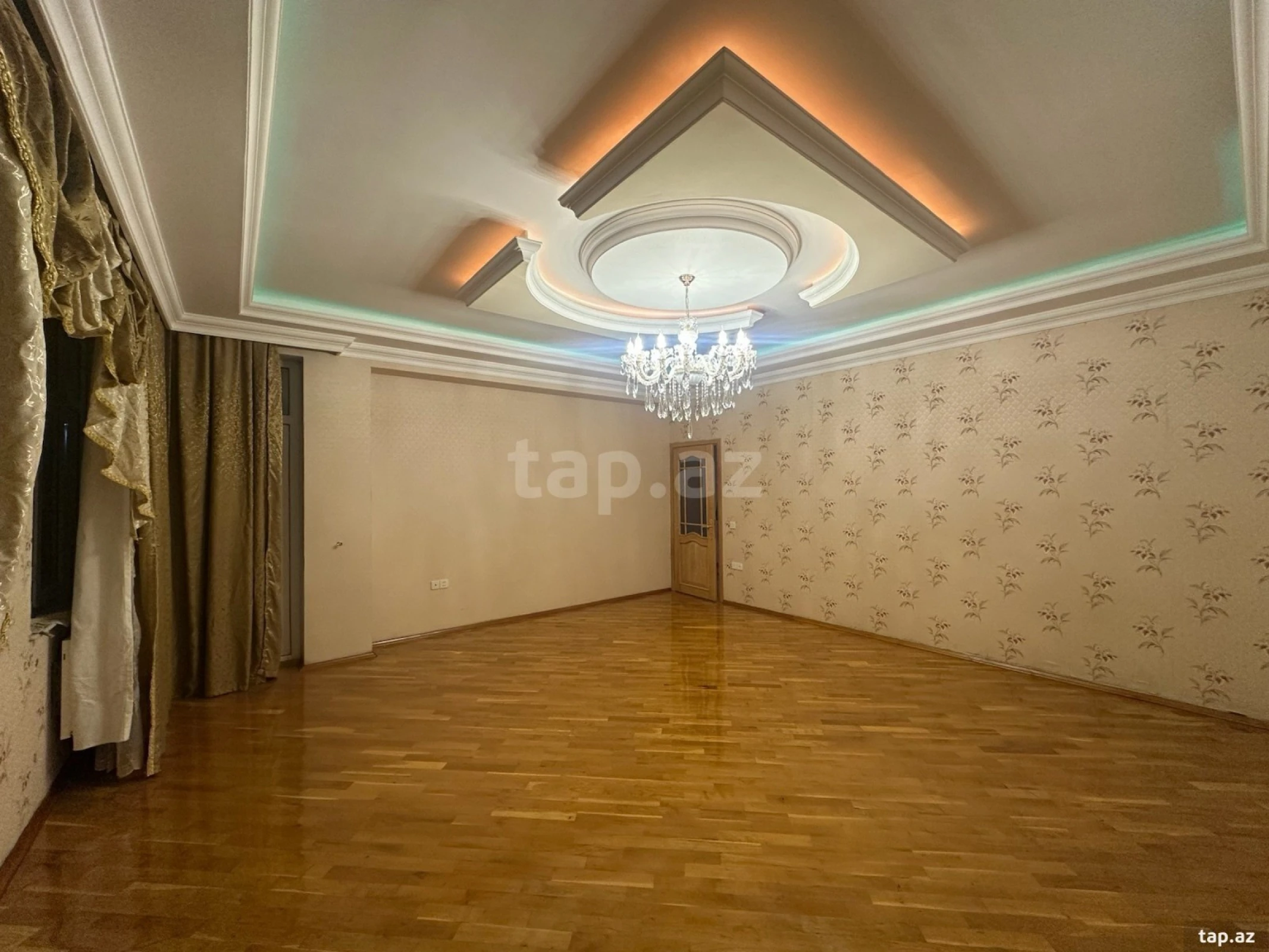 Satılır 4 otaqlı yeni tikili 160 m²