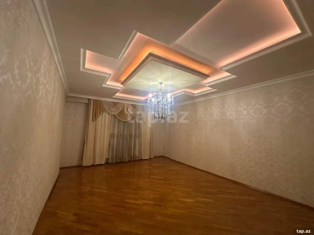 Satılır 4 otaqlı yeni tikili 160 m²