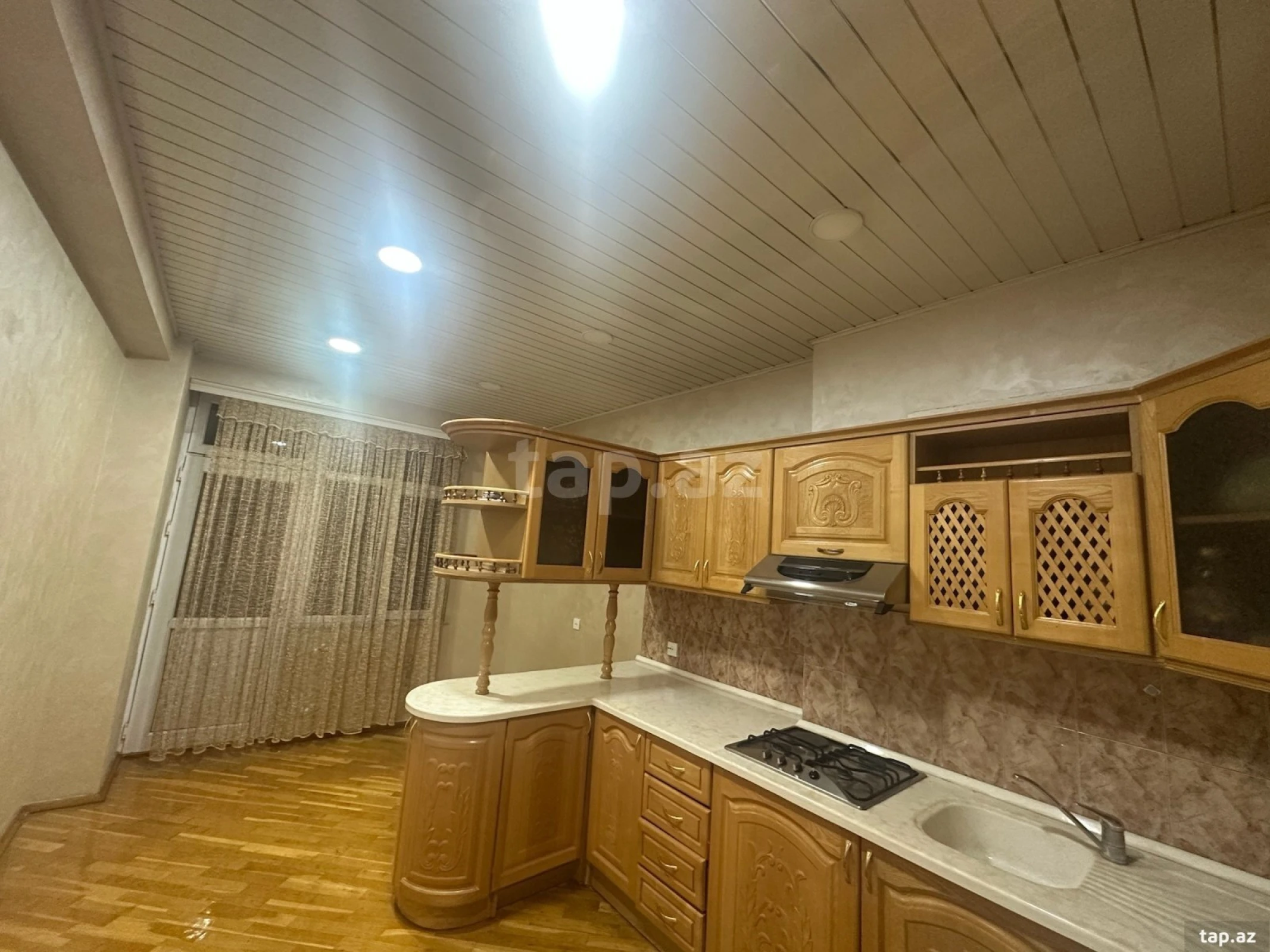 Satılır 4 otaqlı yeni tikili 160 m²