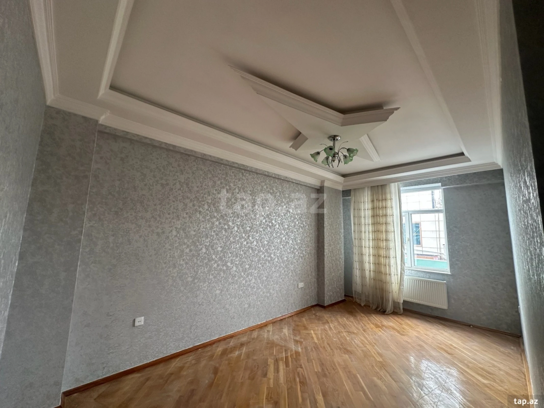 Satılır 4 otaqlı yeni tikili 160 m²