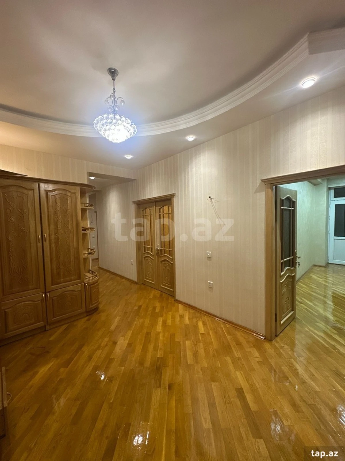 Satılır 4 otaqlı yeni tikili 160 m²