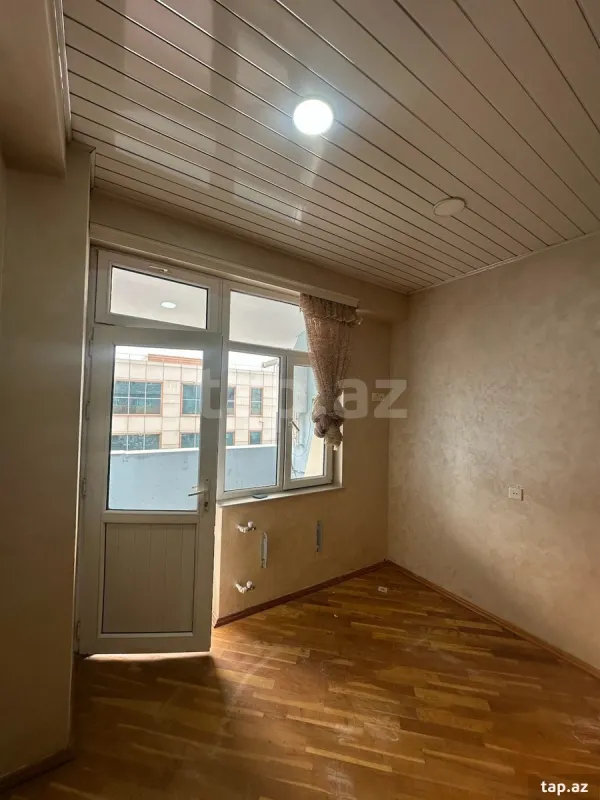 Satılır 4 otaqlı yeni tikili 160 m²