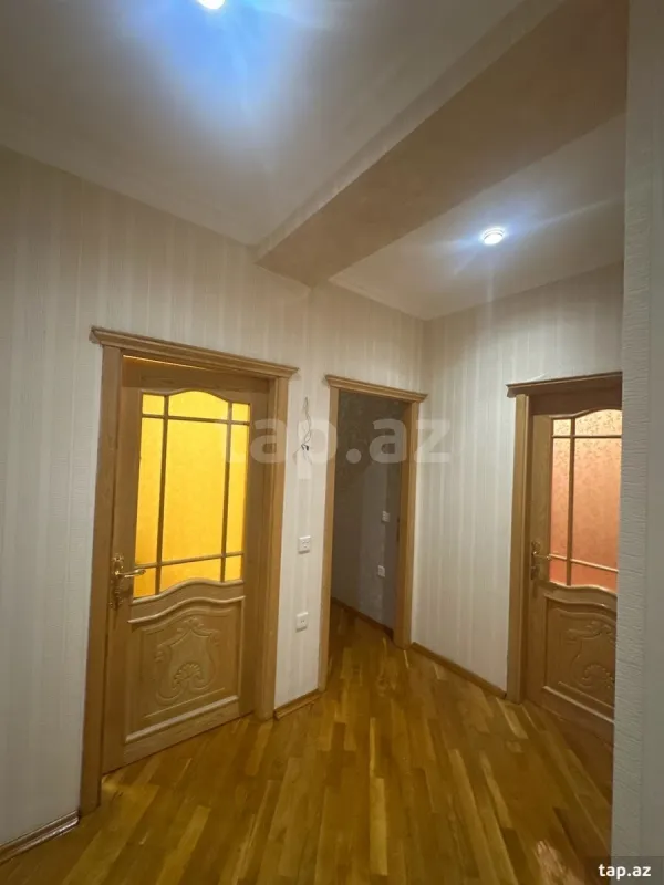 Satılır 4 otaqlı yeni tikili 160 m²