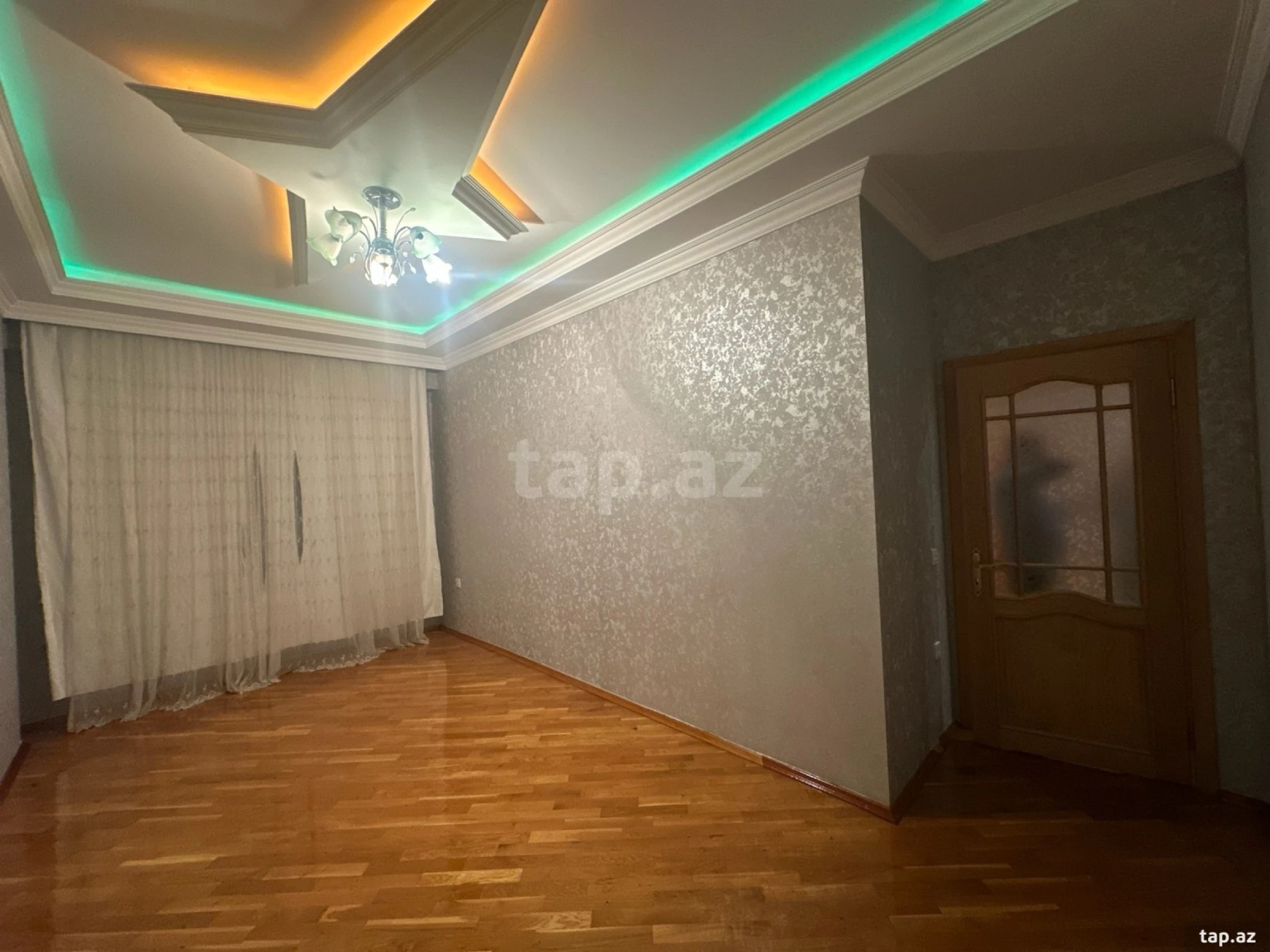 Satılır 4 otaqlı yeni tikili 160 m²
