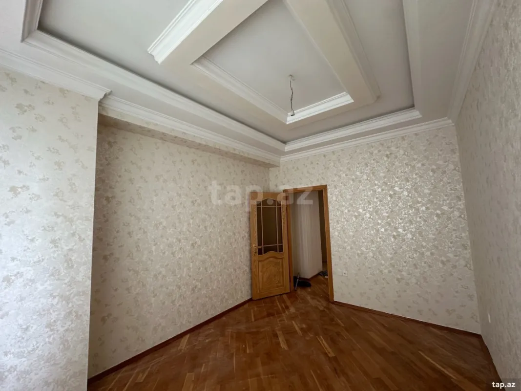 Satılır 4 otaqlı yeni tikili 160 m²