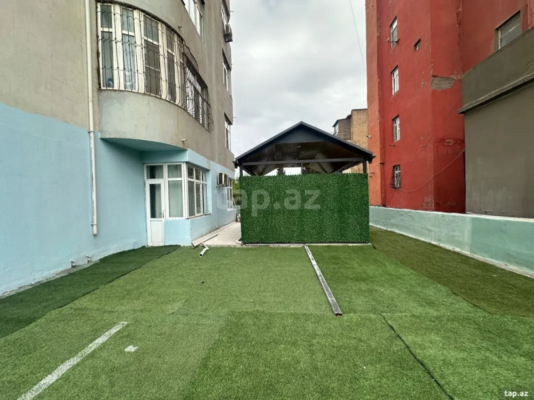 Satılır 4 otaqlı yeni tikili 160 m²