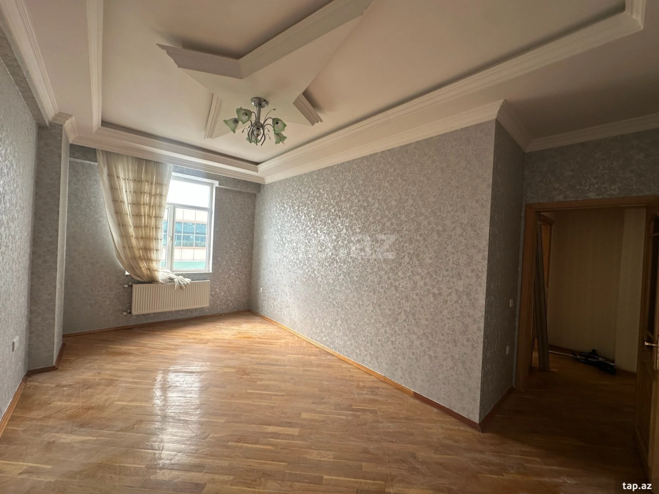 Satılır 4 otaqlı yeni tikili 160 m²
