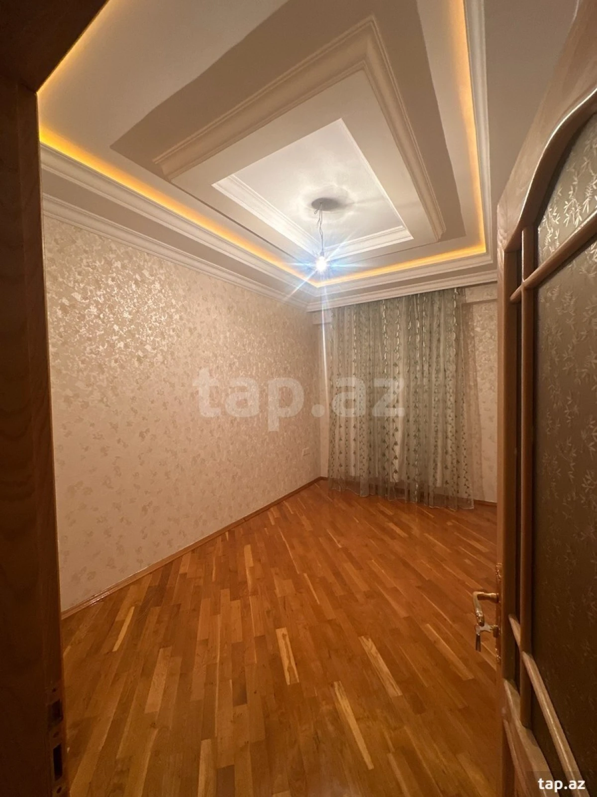 Satılır 4 otaqlı yeni tikili 160 m²