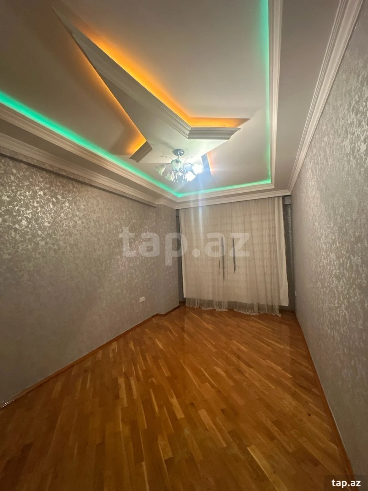Satılır 4 otaqlı yeni tikili 160 m²